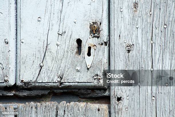 Zbliżenie Stare Drzwi - zdjęcia stockowe i więcej obrazów Bez ludzi - Bez ludzi, Drewno - Tworzywo, Drzwi