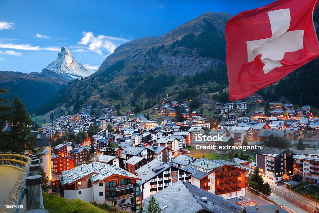 Zermatt village mit Blick auf das Matterhorn in den Schweizer Alpen - Lizenzfrei Schweiz Stock-Foto