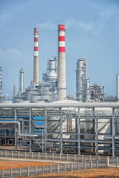 istock gas and oil processing factory 486580124