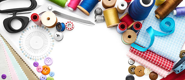 strumenti e accessori per cucire - sewing tailor thread sewing kit foto e immagini stock