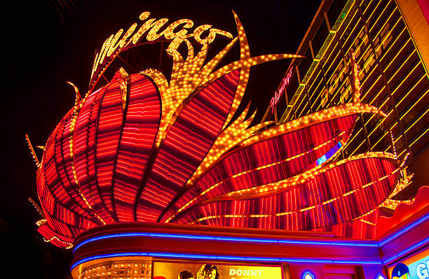 flamingo hotel neon, las vegas, nevada - flamingo hilton zdjęcia i obrazy z banku zdjęć