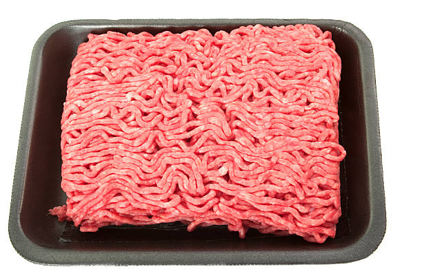 istock Tray of fresh lean ground beef from supermarket 486600039