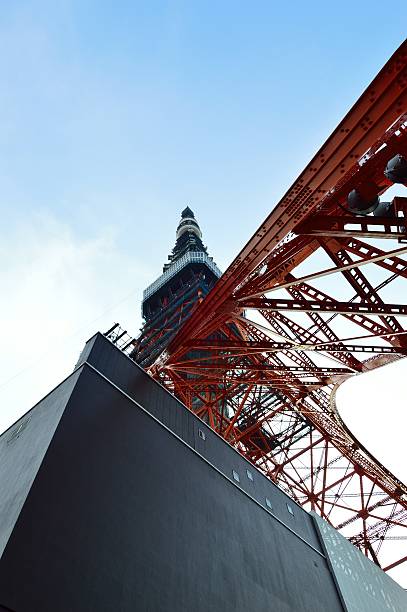 red torre di tokyo, giappone - deck surveillance contemplation tokyo prefecture foto e immagini stock