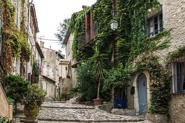 istock Haut de Cagnes, Cagnes-sur-Mer - France 486632256