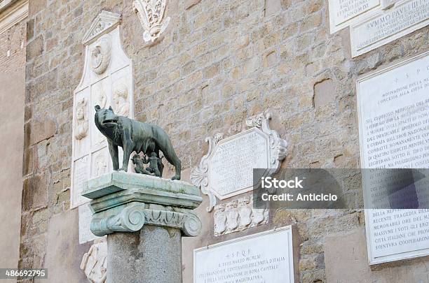 Shewolf With Romulus And Remus Stock Photo - Download Image Now - Rome - Italy, Ancient, Ancient Civilization