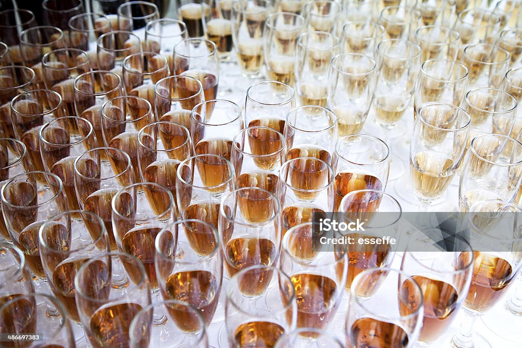 Occhiali con liquore - Foto stock royalty-free di Alchol