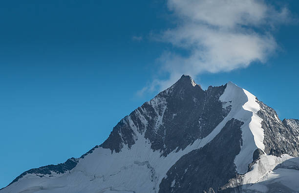 пик бернина пик на швейцарские альпы - biancograt стоковые фото и изображения