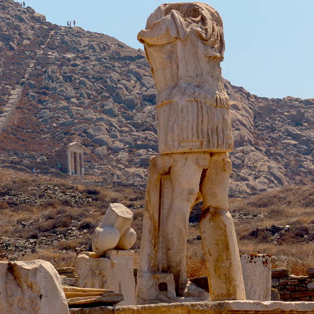 grèce, délos, sanctuaire de dionysos, phallus, храм d'isis - archeologie стоковые фото и изображения