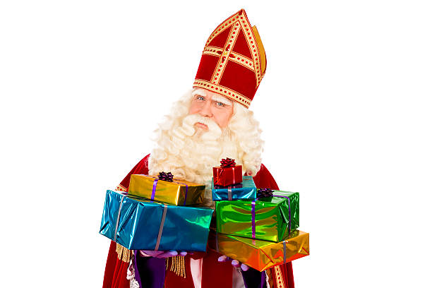 istock Sinterklaas showing  gifts 486733696