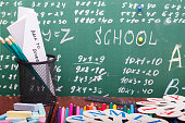 papier-flugzeug-in-der-schule-unterricht.jpg?b=1&s=170x170&k=20&c=UztDYpnqwbLp7bMeP8EJZMW2bVs8kchHzuVepUEjbbY=