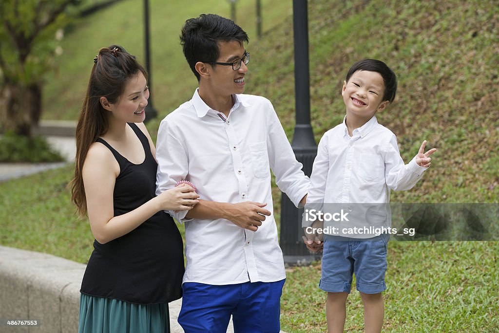 アジアの家族 - 20代のロイヤリティフリーストックフォト