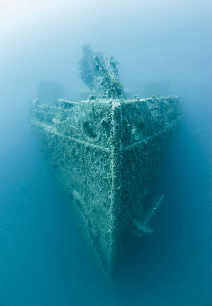 istock Bow of a large underwater shipwreck 486778656