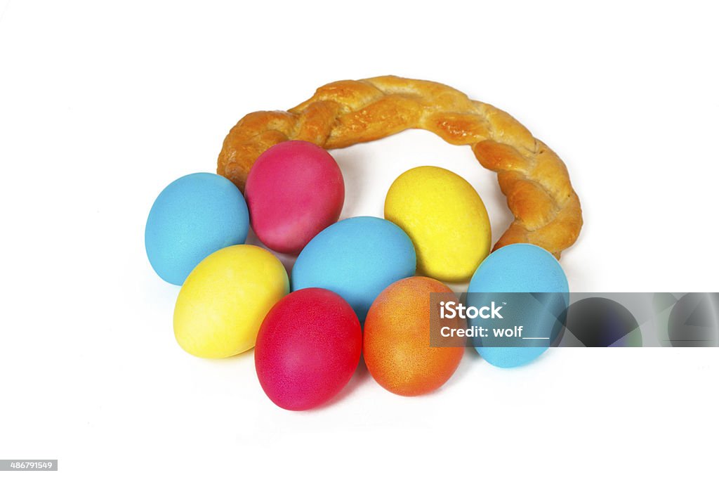 Многие пасхальные яйца с запеченной pigtail - Стоковые фото Варёный роялти-фри