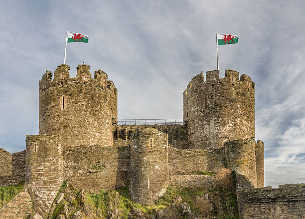 castello di conwy - wales town of wales welsh flag welsh culture foto e immagini stock