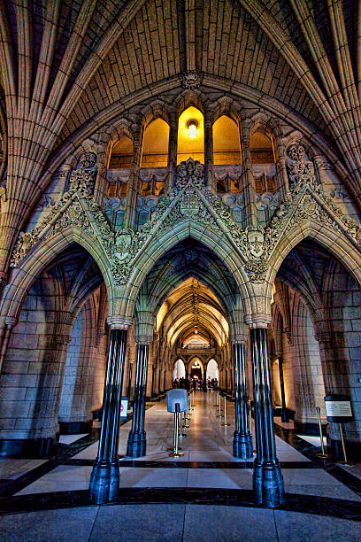 el interior del parlamento en ottawa, canadá - commons fotografías e imágenes de stock