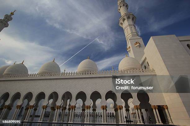 Foto de Grande Mesquita e mais fotos de stock de Abu Dhabi - Abu Dhabi, Arábia, Capitais internacionais