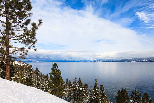 Lake Tahoe w zimie – zdjęcie