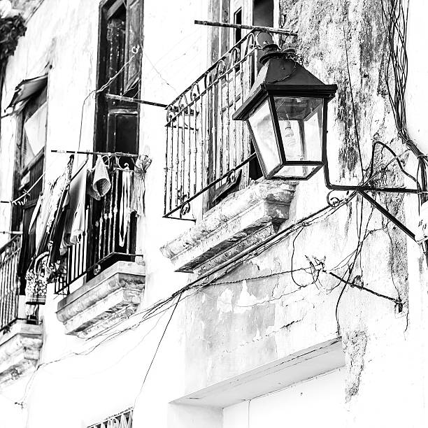 istock Street in Cuba.Lamp and balconies. 486831953