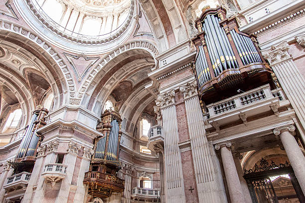 drei der sechs organe in basilika von mafra - franciscan stock-fotos und bilder