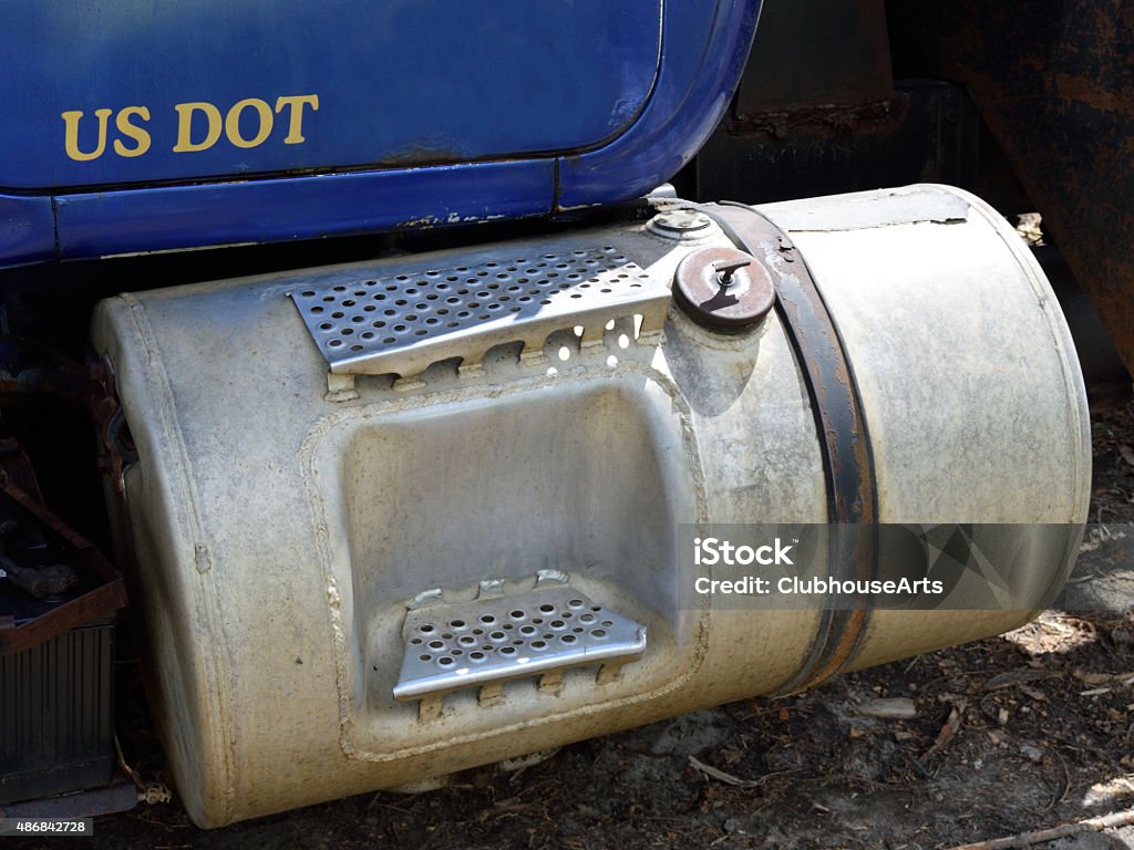 Diesel Fuel Tank On Logging Truck Stock Photo - Download Image Now - 2015,  Business Finance and Industry, Commercial Land Vehicle - iStock