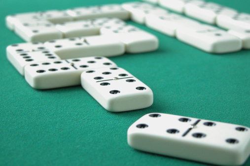 Domino strategy game table