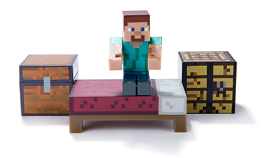 Minecraft Herobrine En La Cama Foto de stock y más banco de imágenes de 2015 - 2015, Cajón para embalar, - iStock