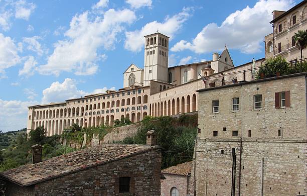 istock assisi - basilica of saint francisco d'assisi 486890154