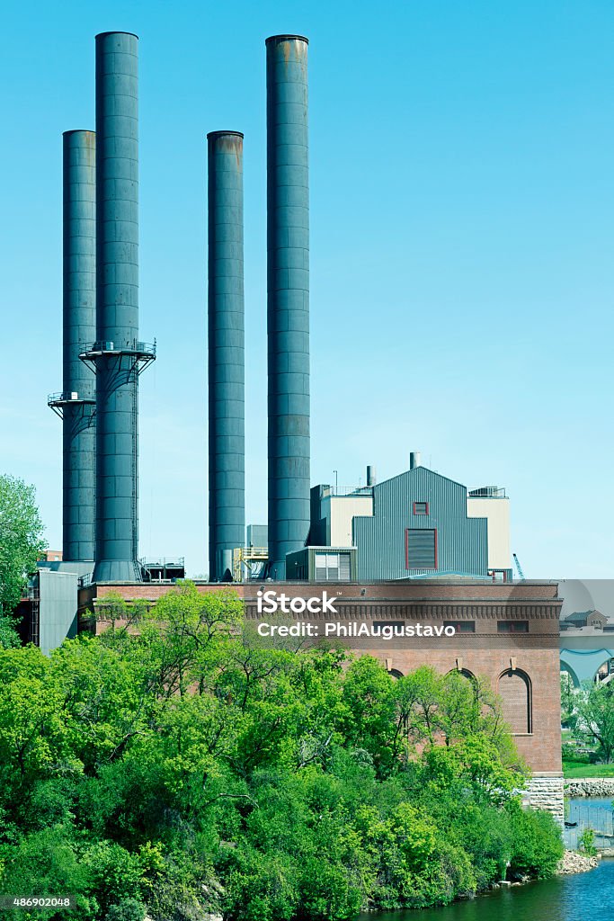 Electric motor el río Mississippi en Minneapolis, Minnesota - Foto de stock de Aire libre libre de derechos Electric motor el río Mississippi en Minneapolis, Minnesota - Foto de stock de Aire libre libre de derechos