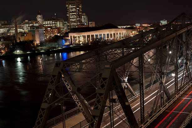 istock Alexandra Bridge and Gatineau 486906742