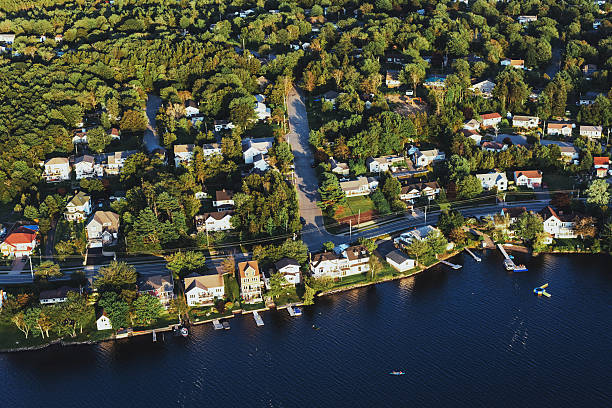 istock Aerial View of Lake Frontage Homes 486928814