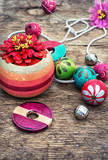 istock constituent elements for the assembly of beads 486933264