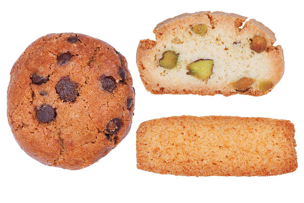 biscotti con scaglie di cioccolato biscotti biscotti, noci di cocco, isolato su bianco - biscotti cookie chocolate pistachio foto e immagini stock