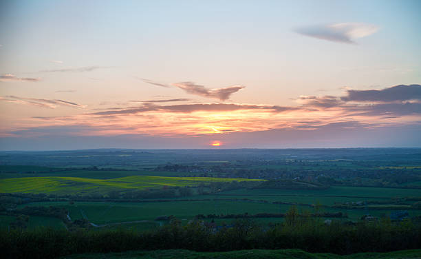 pôr-do-sol - grandchester imagens e fotografias de stock