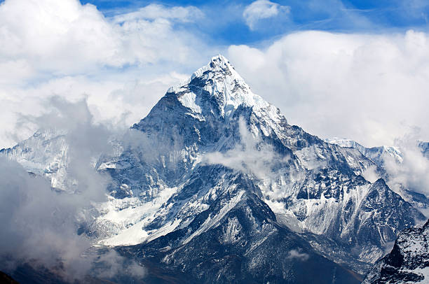 ama dablam mount, nepal - cascada de hielo fotografías e imágenes de stock