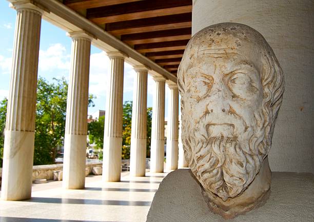 plato estatua en atenas - plato philosopher statue greek culture fotografías e imágenes de stock