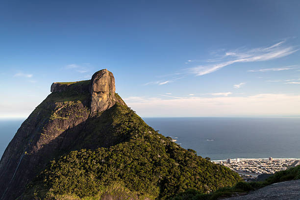 pedra da gavea - gavea mountain zdjęcia i obrazy z banku zdjęć