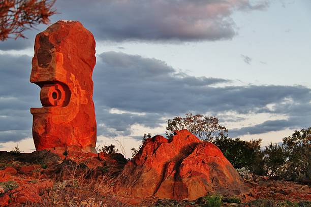 the living desert, rotura hill, nsw - tribal art fotos fotografías e imágenes de stock