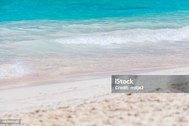 Белый Карибский Пляж С Бирюзовой Водой — стоковые фотографии и другие картинки Bávaro - Bávaro, Без людей, Береговая линия