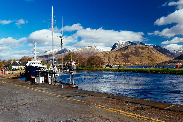 ben nevis, scozia - ben nevis nevis ben loch foto e immagini stock