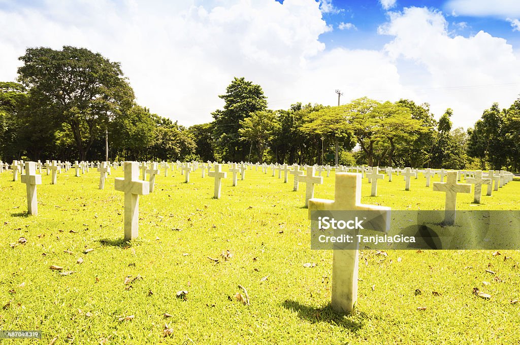 Cimitero memoriale di guerra americano - Foto stock royalty-free di A forma di croce