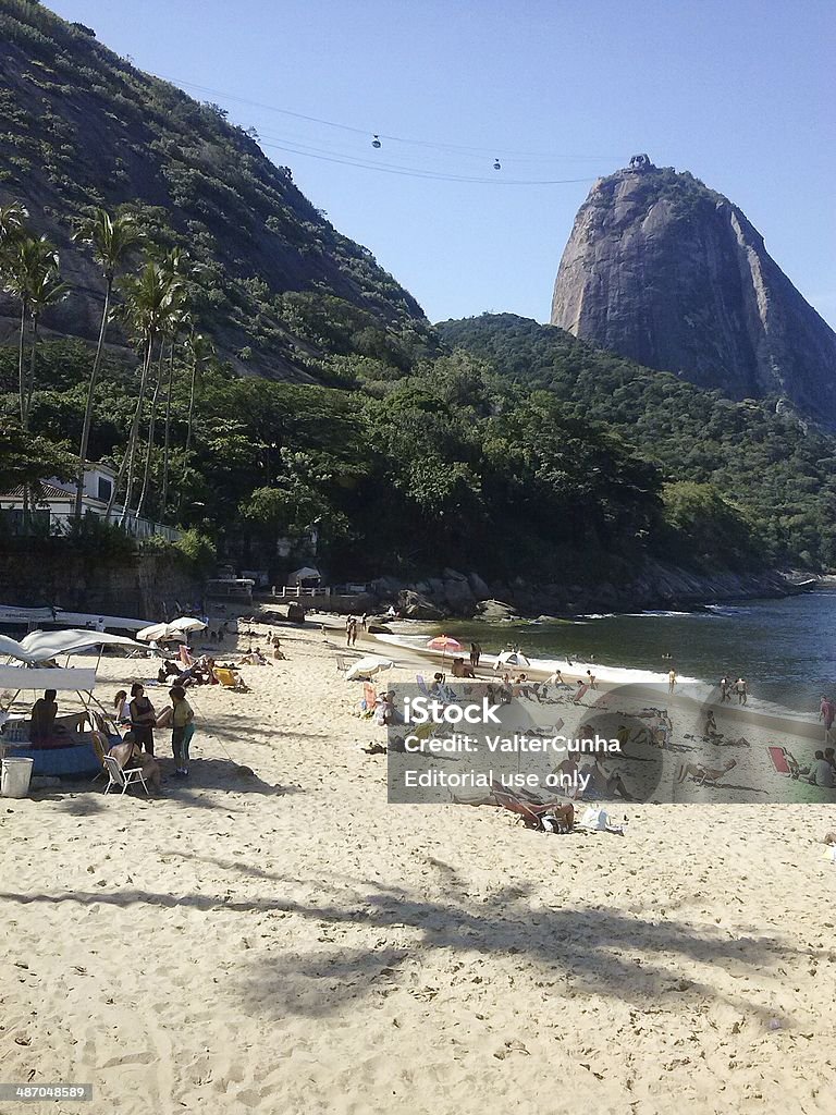 Playa roja en Río de Janeiro, que el pan de azúcar - Foto de stock de Urca - Rio de Janeiro libre de derechos