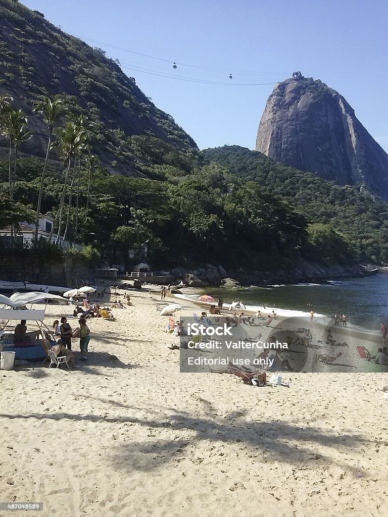 Red Beach di Rio de Janeiro, in cui il Pan di Zucchero - Foto stock royalty-free di Urca - Rio de Janeiro