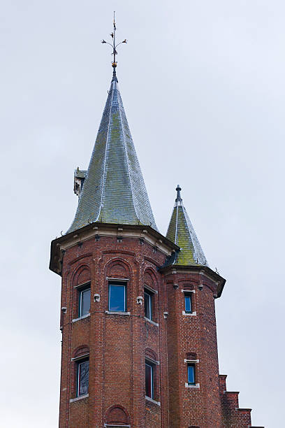 istock Bruges traditional red brick city archictecture 487049563