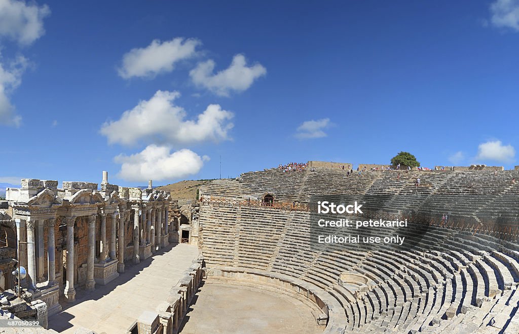 Roman Amphitheatre em Hierapolis-panorâmica - Royalty-free Anfiteatro Foto de stock