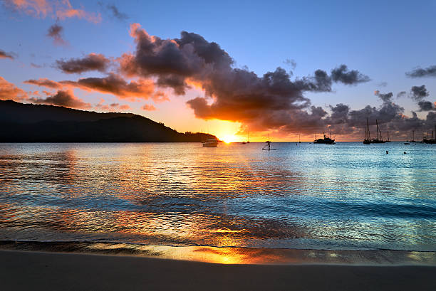 Hanalei Bay Sunset at Hanalei Bay, Kauai, Hawaii hanalei bay stock pictures, royalty-free photos & images