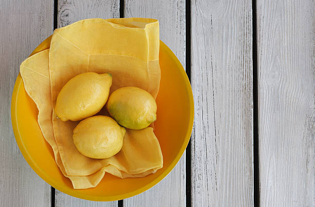 Bowl of lemons