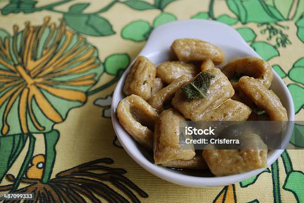 Gnocchi Fatti In Casa - Fotografie stock e altre immagini di Gnocchi - Gnocchi, Grano integrale, Cibi e bevande