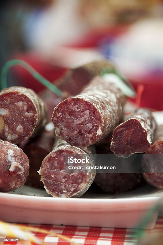 Salchicha francesa en el mercado - Foto de stock de Alimento libre de derechos