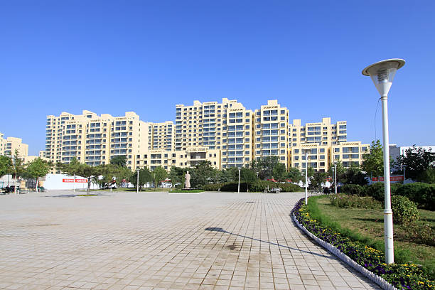istock high rise building and garden in a city 487101497