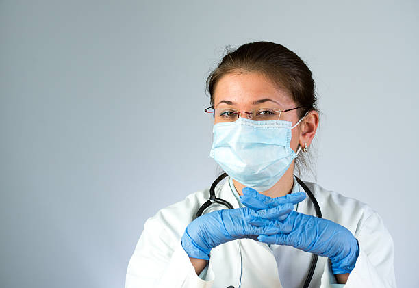 istock doctor wearing mask 487120990